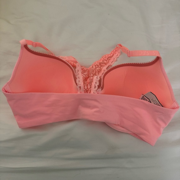 NWT Body By Victoria Bra - Picture 2 of 3